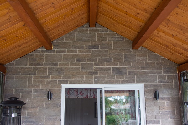 Grenier & Grenier, maçonnerie à Québec, maçonnerie, Québec, réalisations, résidentiel, auvent, mur, brique, projet